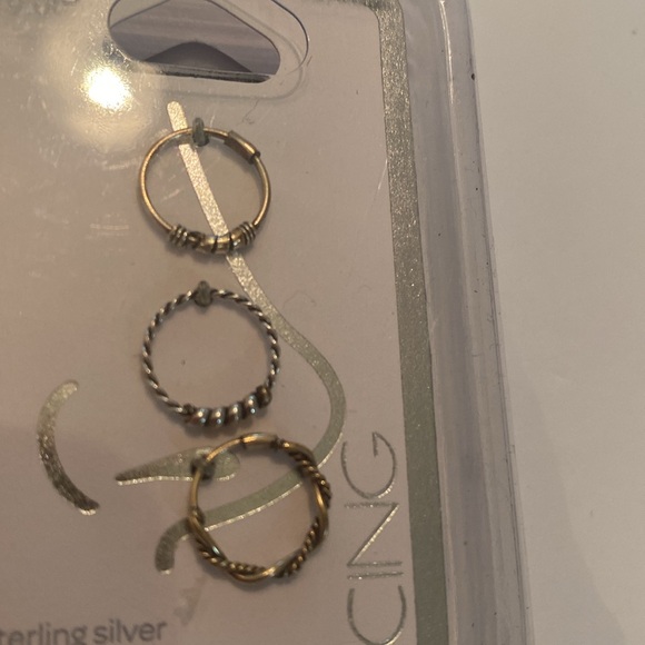 The icing sterling silver hoop nose rings 22g/0.6mm - Picture 2 of 3